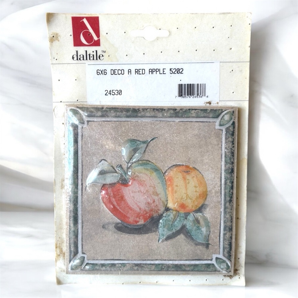 Daltile Red and Orange Ceramic Decor Tile 6x6 Deco A Red Apple 5202 USA Made